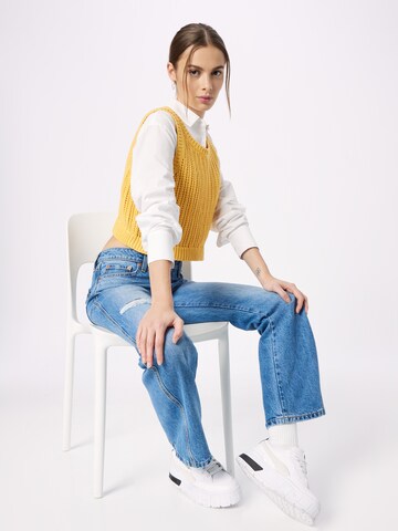 Top in maglia 'Baby Blue Sweater Vest' di LEVI'S ® in giallo