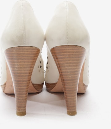 PURA LOPEZ High Heels & Pumps in 39 in White