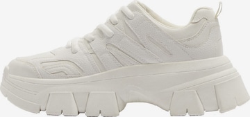 Sneaker bassa di Bershka in bianco: frontale