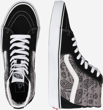 Baskets hautes VANS en noir