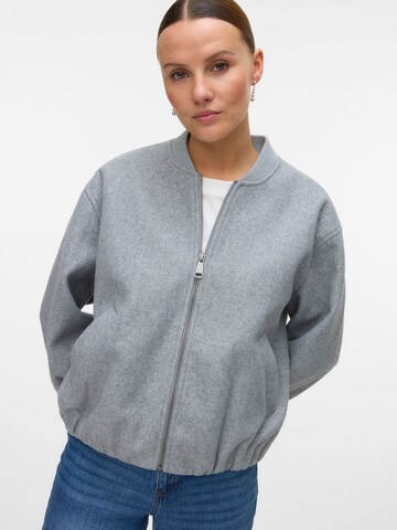 VERO MODA Between-season jacket 'Popbella' in Grey
