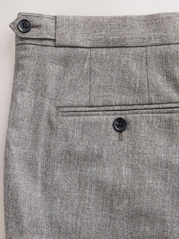 Next - regular Pantalón plisado en gris