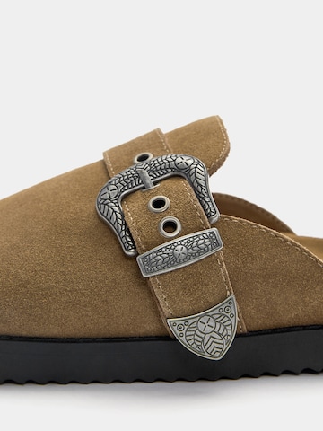 Pull&Bear Slipper in Beige