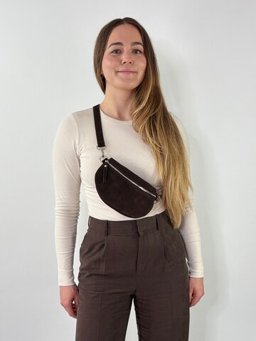 lePelou Fanny Pack 'VALENTINA small' in Brown