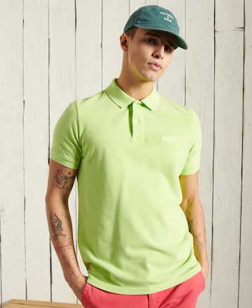 T-Shirt Superdry en vert : devant