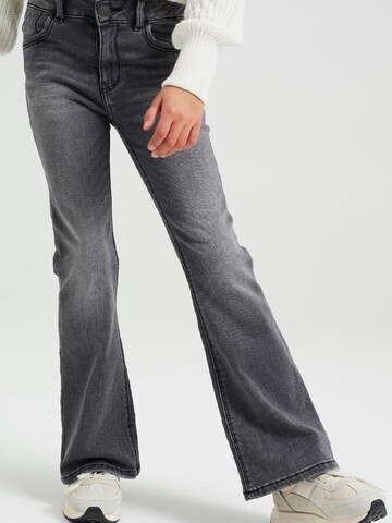 WE Fashion Flared Jeans in Grey: front
