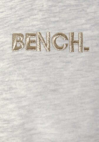 BENCH Bluzka sportowa w kolorze szary