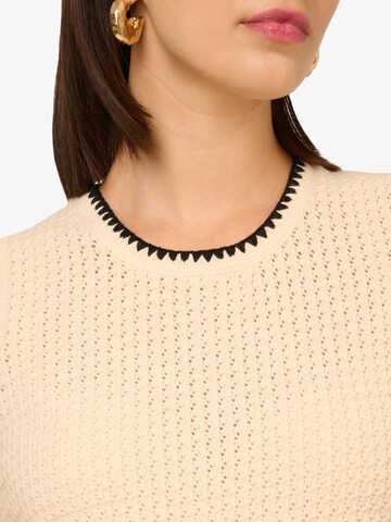 Adrianna Papell Stricktop in Beige