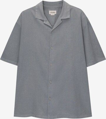 Pull&Bear Comfort fit Button Up Shirt in Grey: front