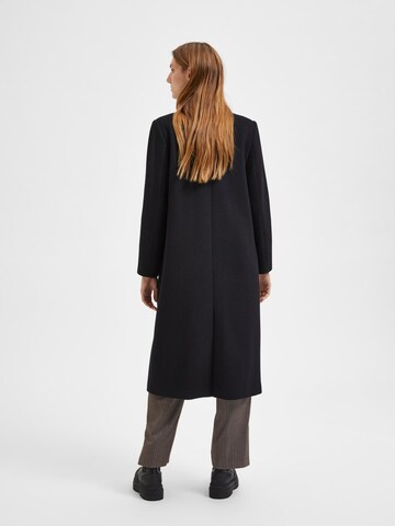 Manteau mi-saison 'Katrine' Selected Femme Petite en noir