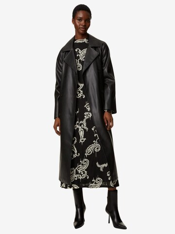 Robe Marks & Spencer en noir