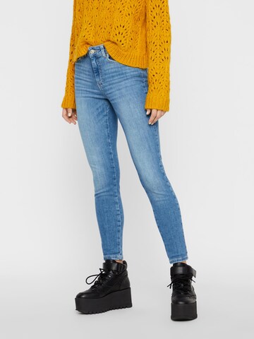 PIECES Skinny Jeans 'Delly' in Blauw: voorkant