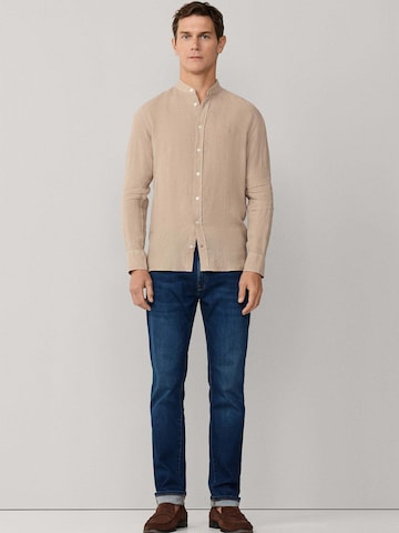 Coupe regular Chemise Hackett London en beige