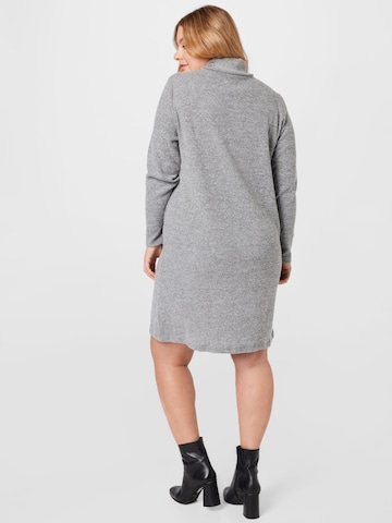 ONLY Carmakoma - Vestido 'Frila' en gris