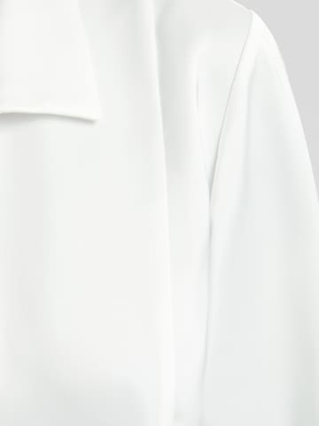 Bershka Bluse in Weiß