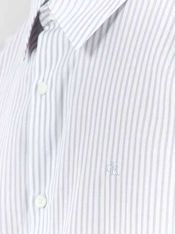 Calvin Klein Jeans - Ajuste confortable Camisa en gris