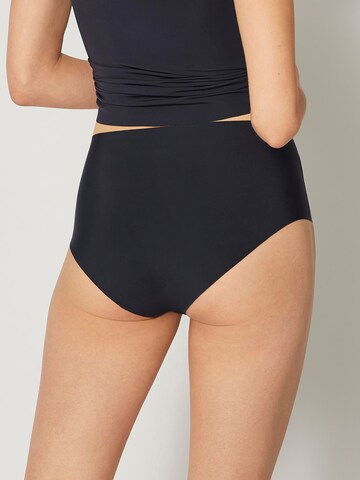 SLOGGI Slip in Schwarz