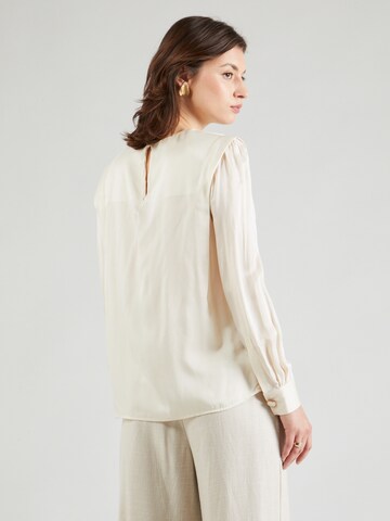 Stefanel - Blusa en blanco