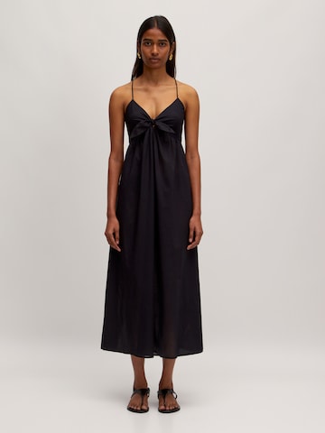 Robe d’été 'Uma' EDITED en noir : devant