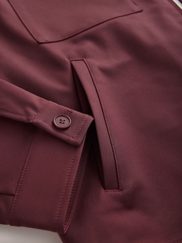 sarkans Next Starpsezonu jaka