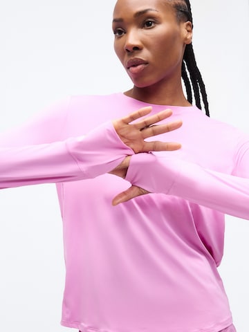 NIKE Функциональная футболка 'One Classic' в Ярко-розовый