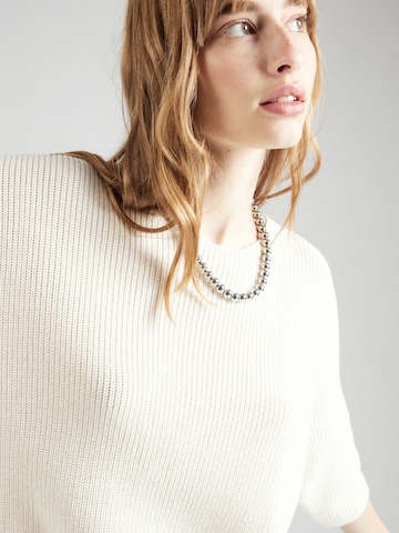SOAKED IN LUXURY Sweater 'Tuesday' in White