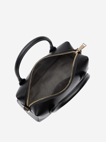 LANCASTER Paris Käsilaukku 'Lancaster Sac trotteur Zippé Donna Cube Noir' värissä musta