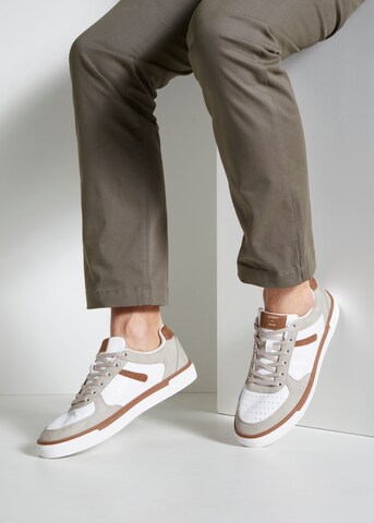 Authentic Le Jogger Sneakers in White