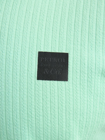 Petrol Industries - Camiseta en verde