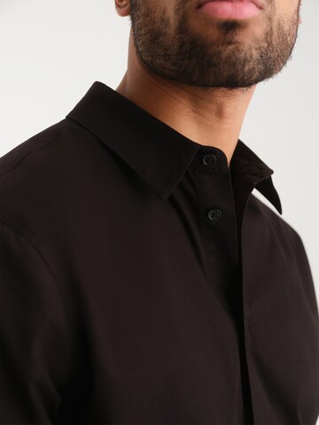 ABOUT YOU x Kevin Trapp Regular fit Button Up Shirt 'Marius' in Black