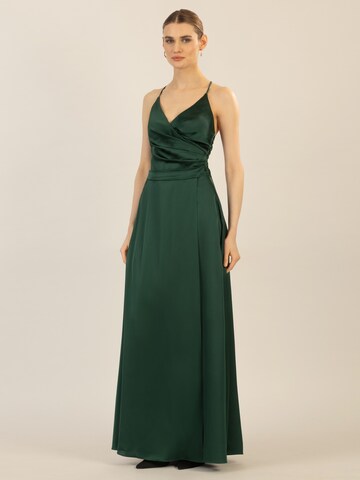 APART Evening Dress in Green: front