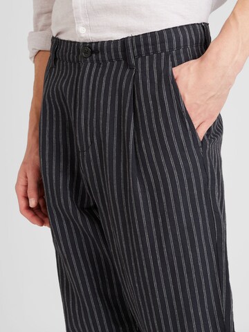 SELECTED HOMME Loose fit Pleat-front trousers in Black