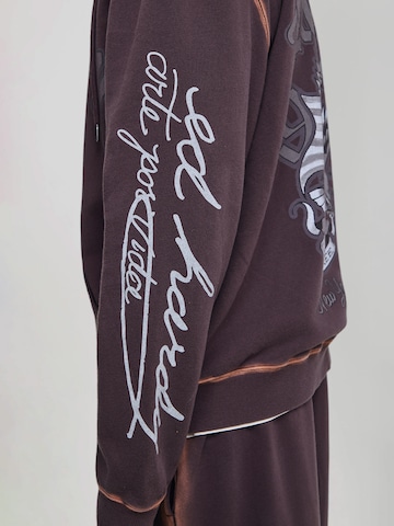 Ed Hardy Sweatjakke i brun: side