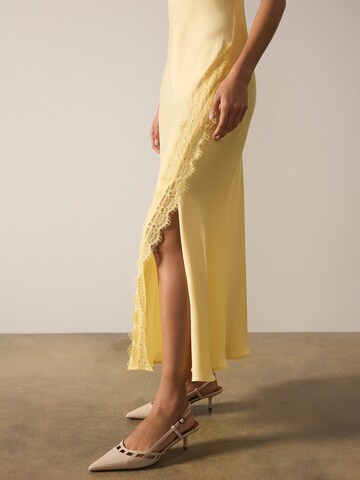 dzeltens Next Kleita