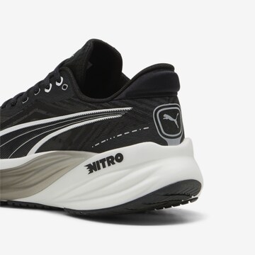 Chaussure de course 'Magnify NITRO™' PUMA en noir