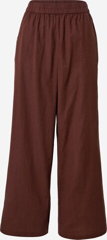 Loosefit Pantalon 'Freja' NA-KD en marron : devant