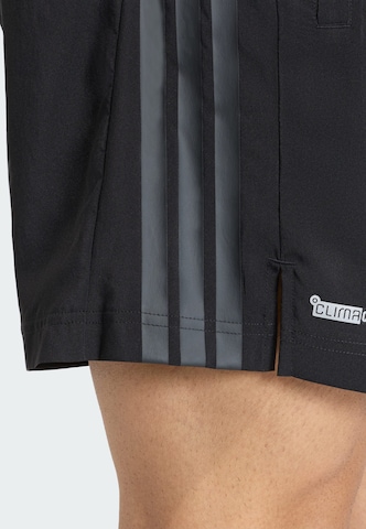 regular Pantaloni sportivi 'Tech Essentials' di ADIDAS PERFORMANCE in nero