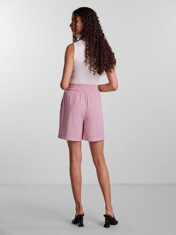 YAS Loosefit Kalhoty se sklady v pase 'Mira' – pink