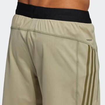 regular Pantaloni sportivi di ADIDAS SPORTSWEAR in verde