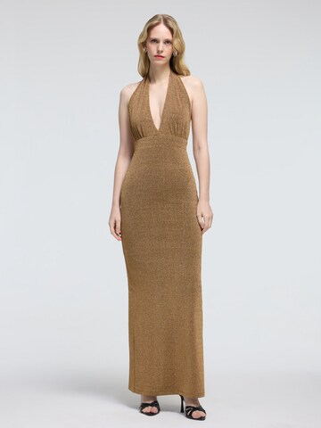 Robe adl en or
