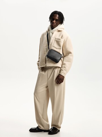 Bershka Skuldertaske i sort