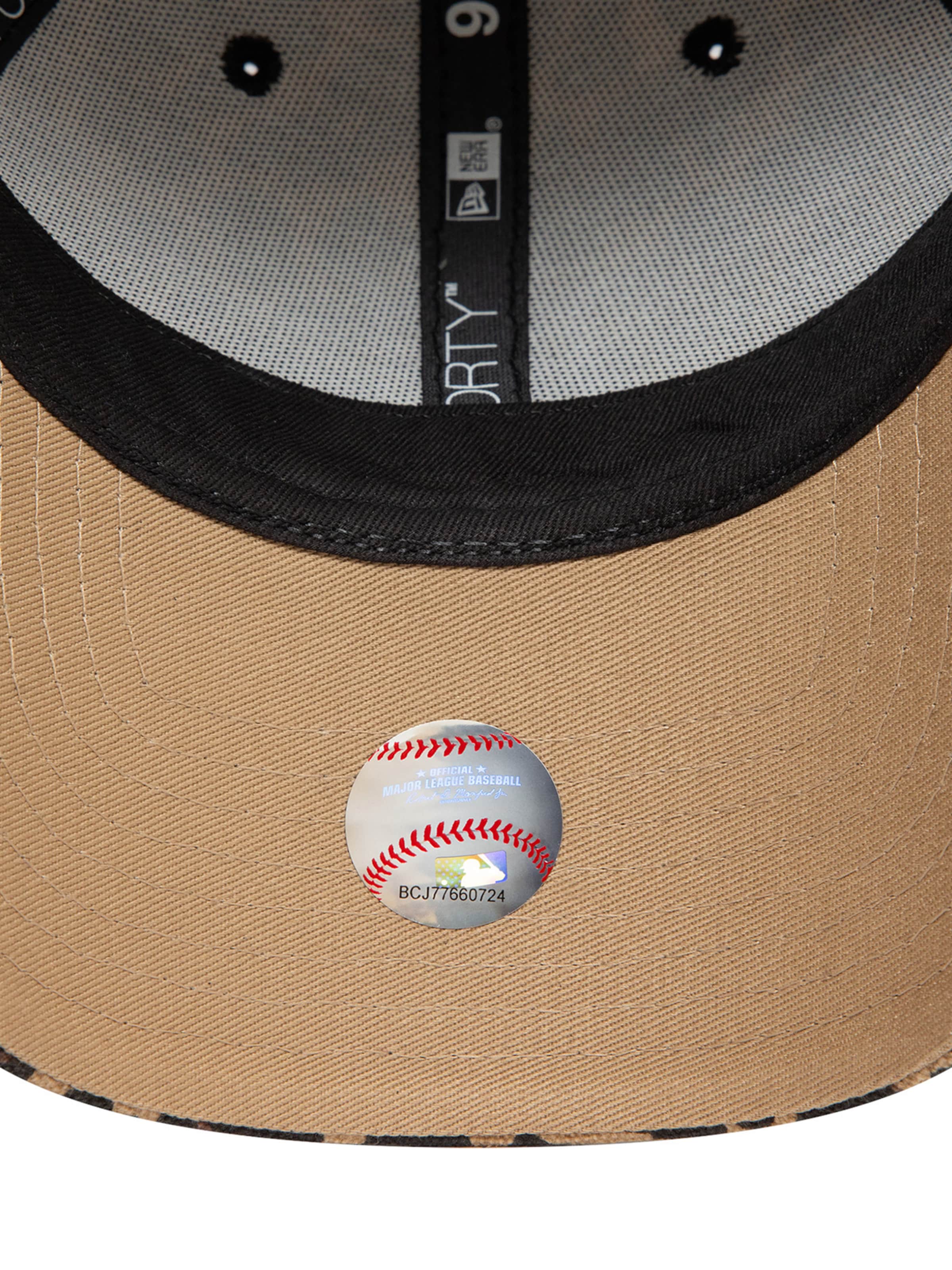 Șapcă '9FORTY NEYYAN' de la NEW ERA pe negru