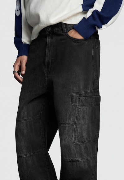 Bershka Kargo kavbojke v velikosti 34  | črn denim barva, Prikaz izdelka