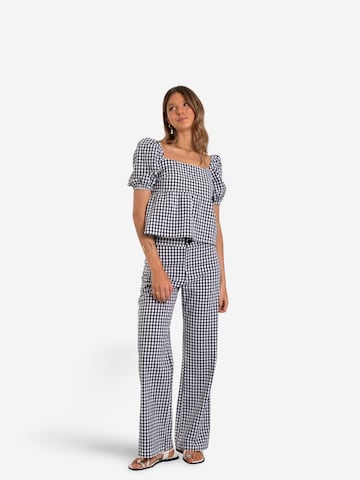 THE-ARE Blouse in Zwart