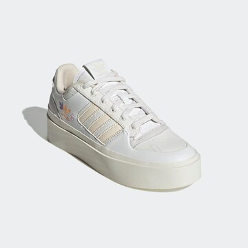 ADIDAS ORIGINALS Ниски маратонки 'Forum Bonega' в бяло