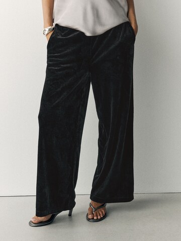 Next - Pierna ancha Pantalón en negro: frente