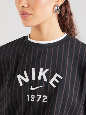 Maglietta di Nike Sportswear in nero