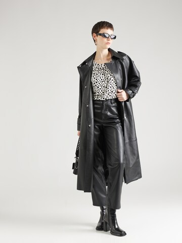 ZABAIONE - Camiseta 'Mi44nou' en blanco