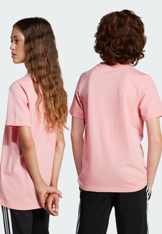ADIDAS ORIGINALS - Camiseta 'Trefoil Essentials' en rosa