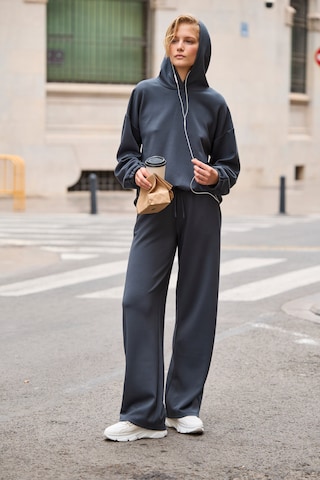 Copenhagen Studios Wide leg Trousers in Grey